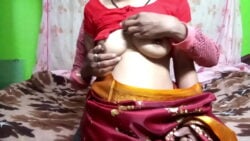 Xxxxxx Videos.com Indianसालगिरह पर अपने पुरानी आशिक़ से चूत चुदवाई भाभी वीडियो