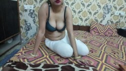 Hindi Sex Hdइंडियन विलेज भाभी और देवर की चुदाई मस्ती वीडियो